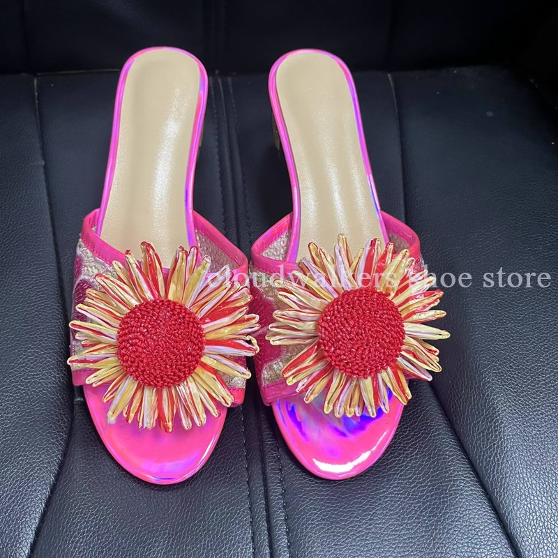Embroidery Flower - Sendal musim panas dengan hiasan bunga
