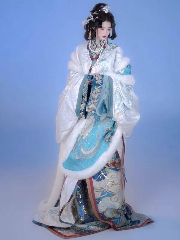 Embroidery Knit - Hanfu Baru Wanita Zhan Guo Jubah