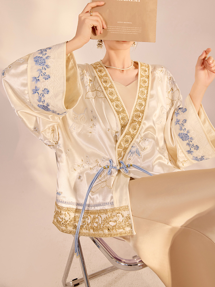 Embroidery Knit - Jaket Luaran Wanita Model Longgar Mewah