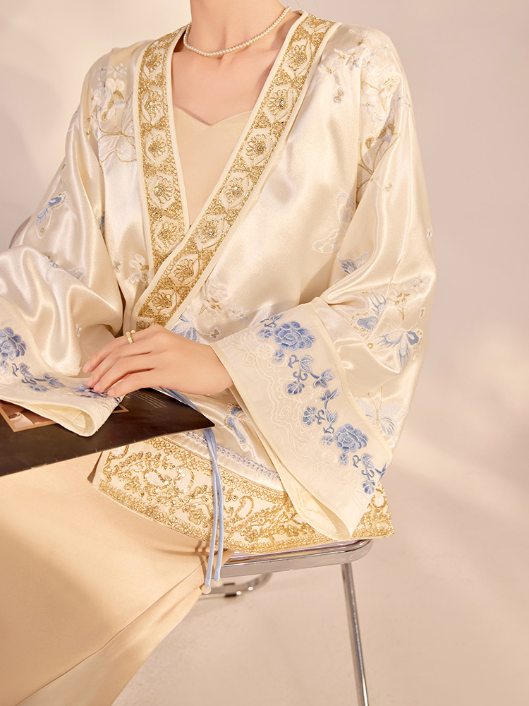 Jaket Luaran Wanita Model Long - Embroidery Knit ulasan dan harga
