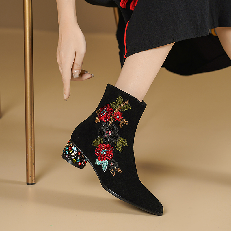 Sepatu Bot Ankle Boots Wanita  - Embroidery Flower ulasan dan harga