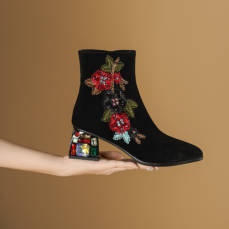 Sepatu Bot Ankle Boots Wanita  - Embroidery Flower ulasan dan harga